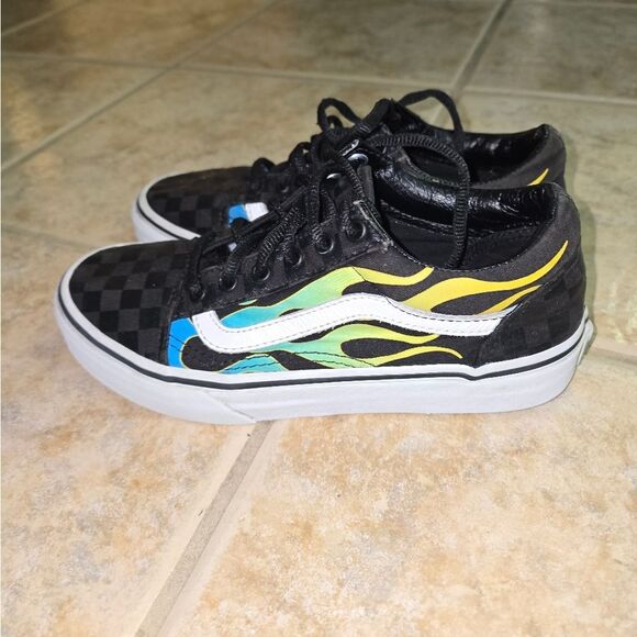 Vans Flame Checkerboard Sneakers Juniors Size 4 - Picture 3 of 8